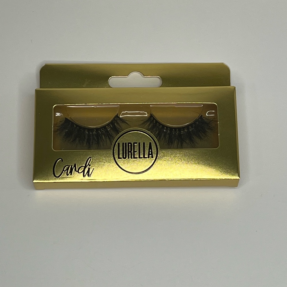 Eyelashes - Picture 2 of 2